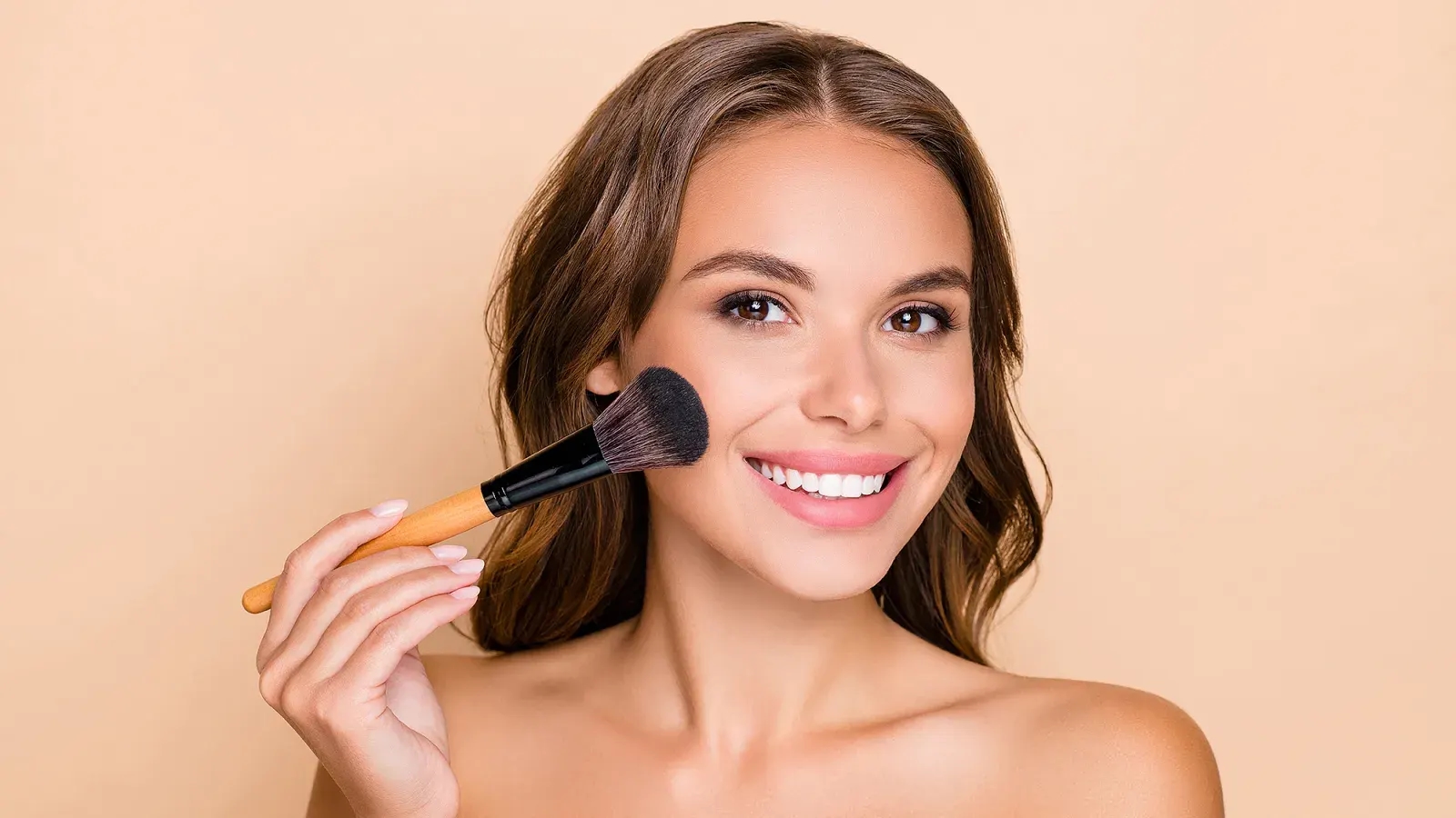 چطور مثل مدل‌ها کرم پودر بزنیم؟