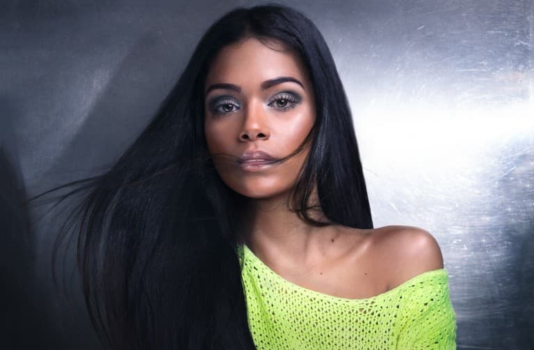 رنگ لباس مناسب پوست سبزه