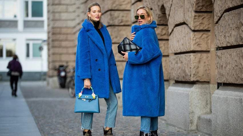 اصول ست کردن لباس رنگ آبی