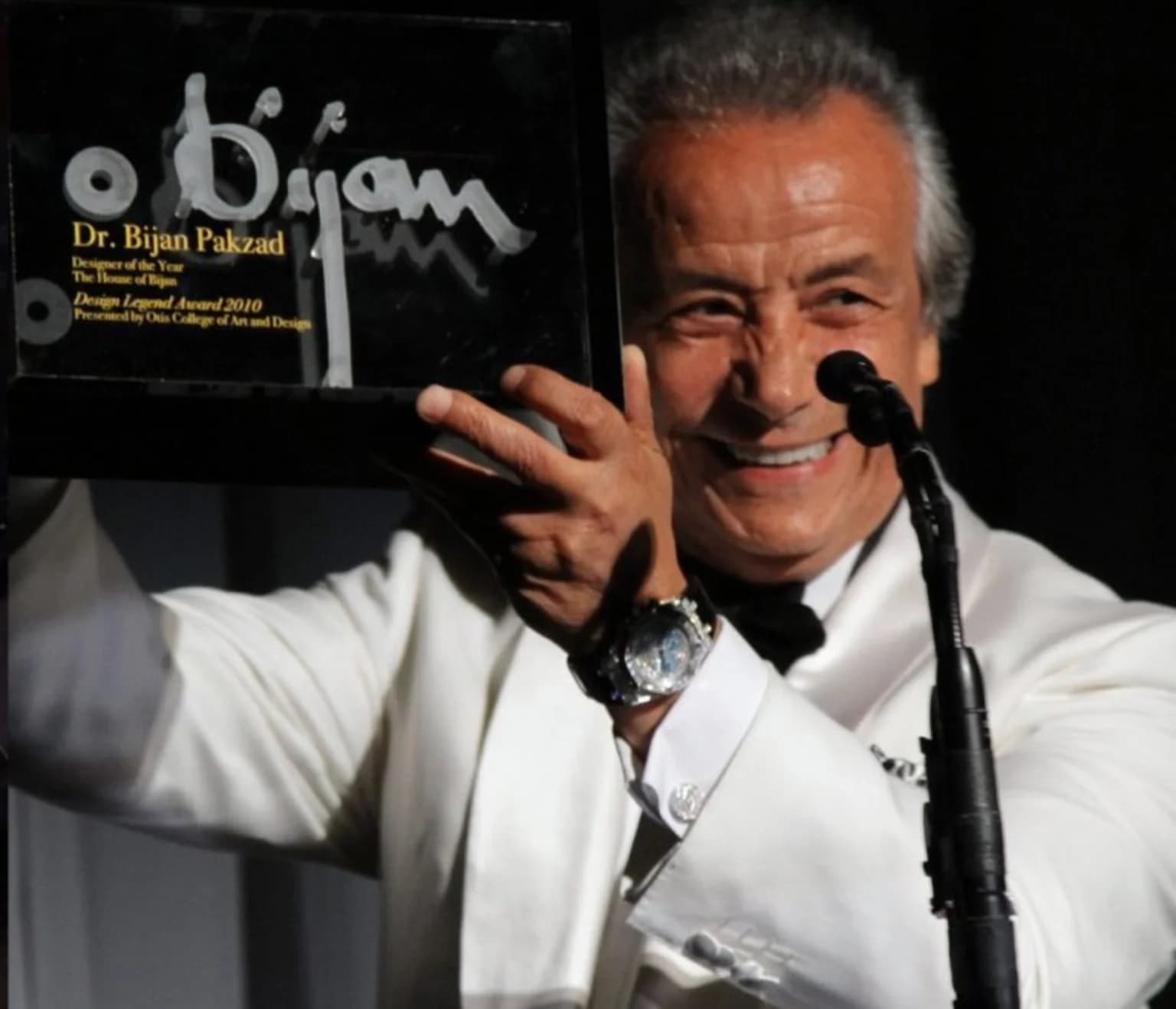 بیژن-پاکزاد