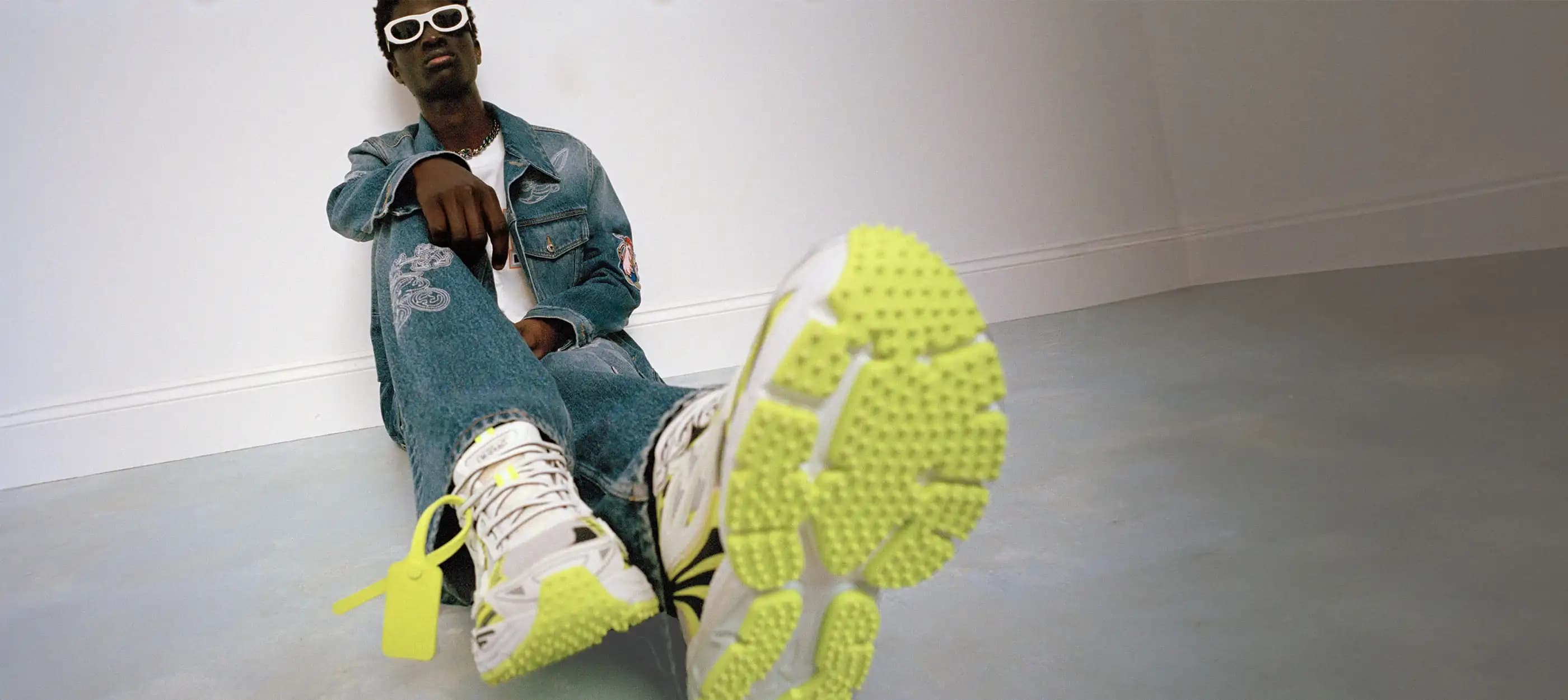 معرفی برند Off-White؛ یکی از تأثیرگذارترین برندهای مد