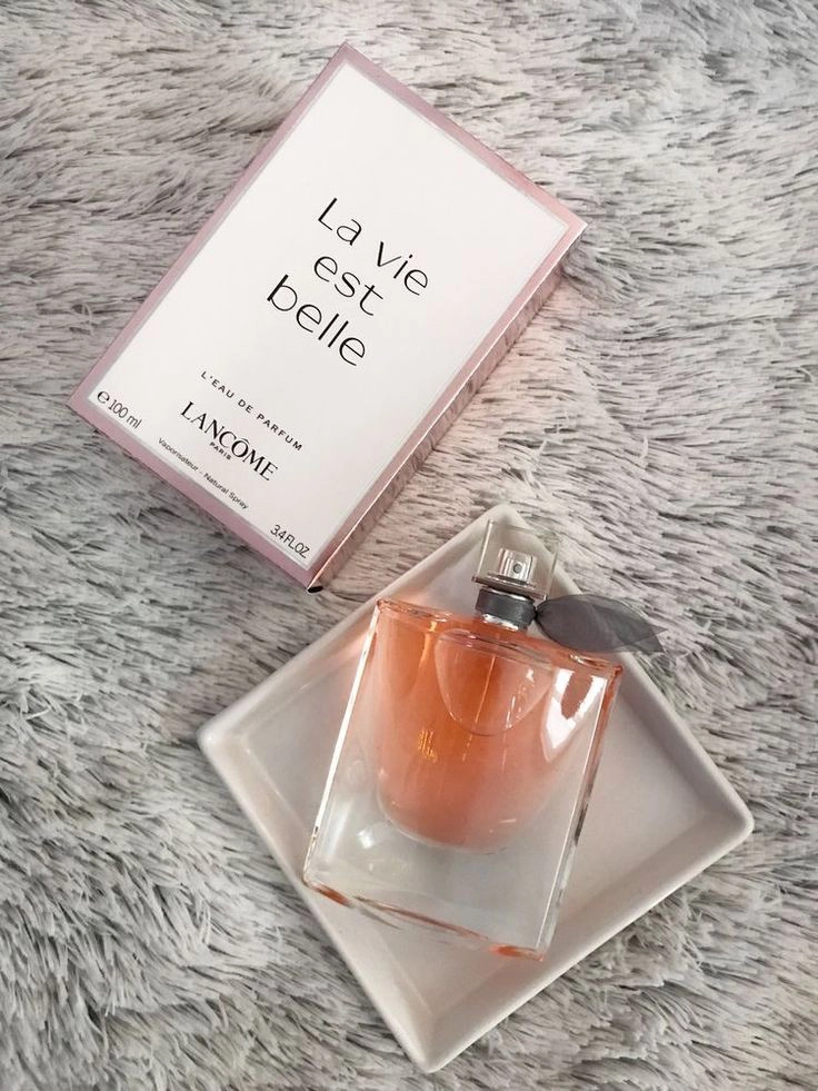 عطر لانکوم لا ویه است بله