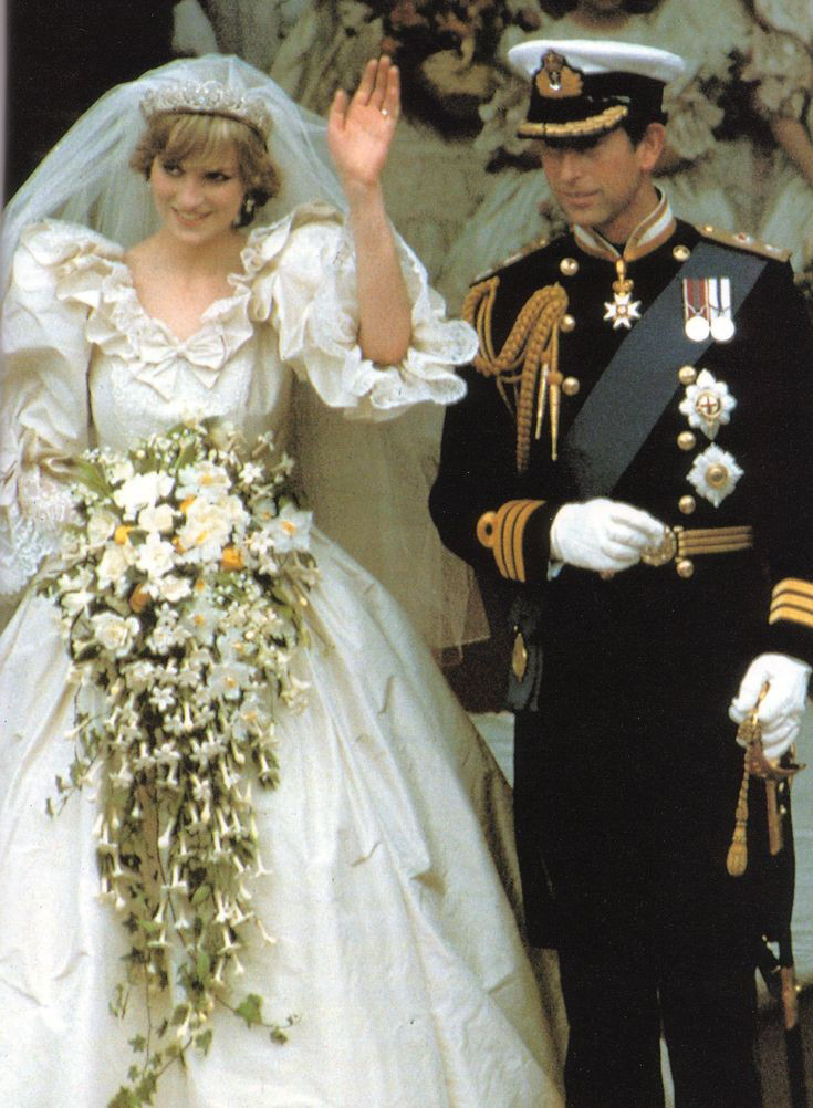 قوانین پوشش در خاندان سلطنتی بریتانیا در مورد لباس عروس