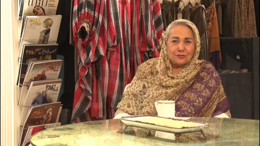 مهلا زمانی طراح لباس ایرانی