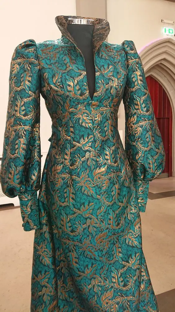 لباس با پارچه ژاکارد